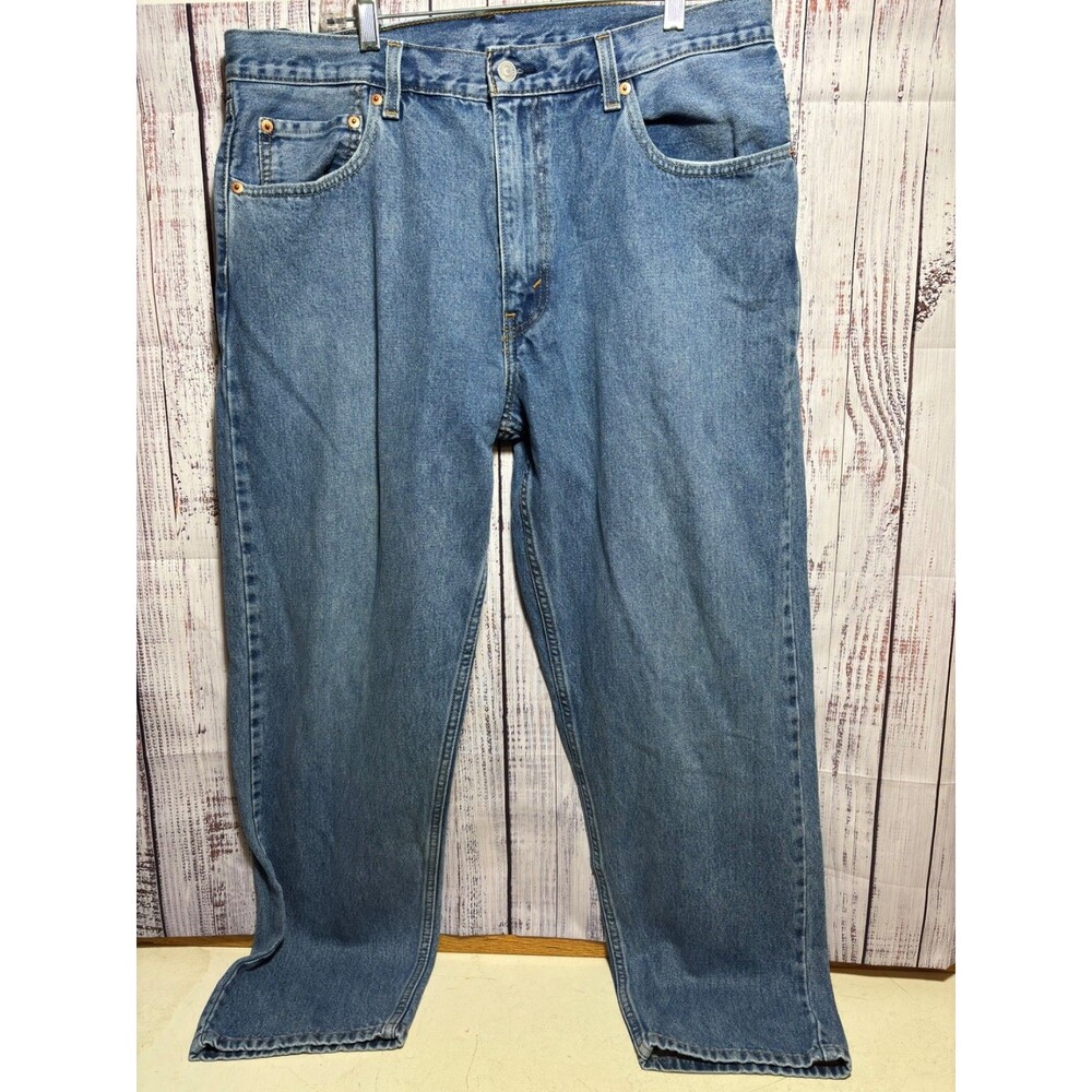 Vintage Levi's 550 Relaxed Fit Blue Denim Jeans Men's Size 38x30 Medium Wash Y2K
